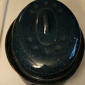Enamelware Speckled Black Roaster